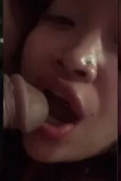 Dewi Kompilasi Sepong Dari Cewek Lidah Bertindik