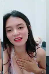 Host Cantik Kak Puttt Ebot Menggoda Body Crotable