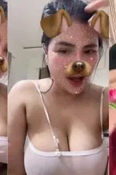 Risa Habis Mandi Gak Sabar Pamer Belahan di Tiktok