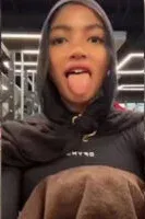 Oklin Mancing Lagi Ngegym Melet Lidah Crot Instagram